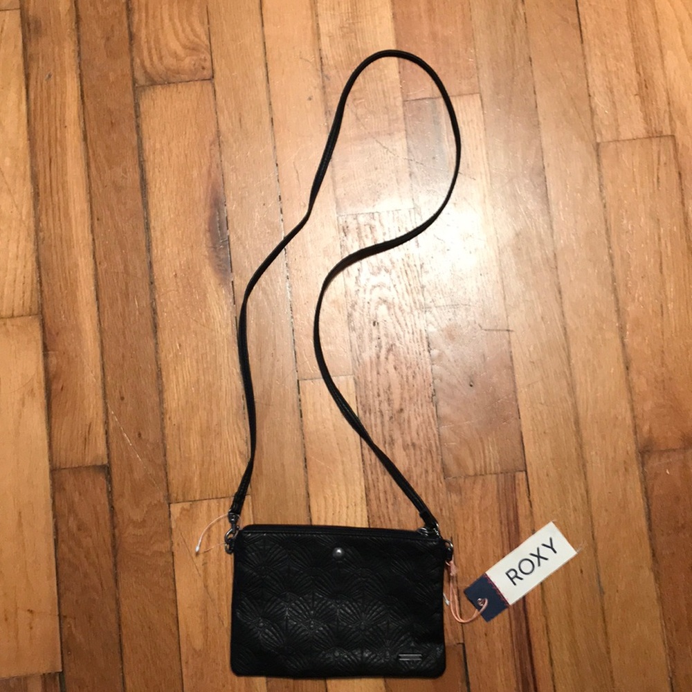 Black Roxy cross body bag, brand new!